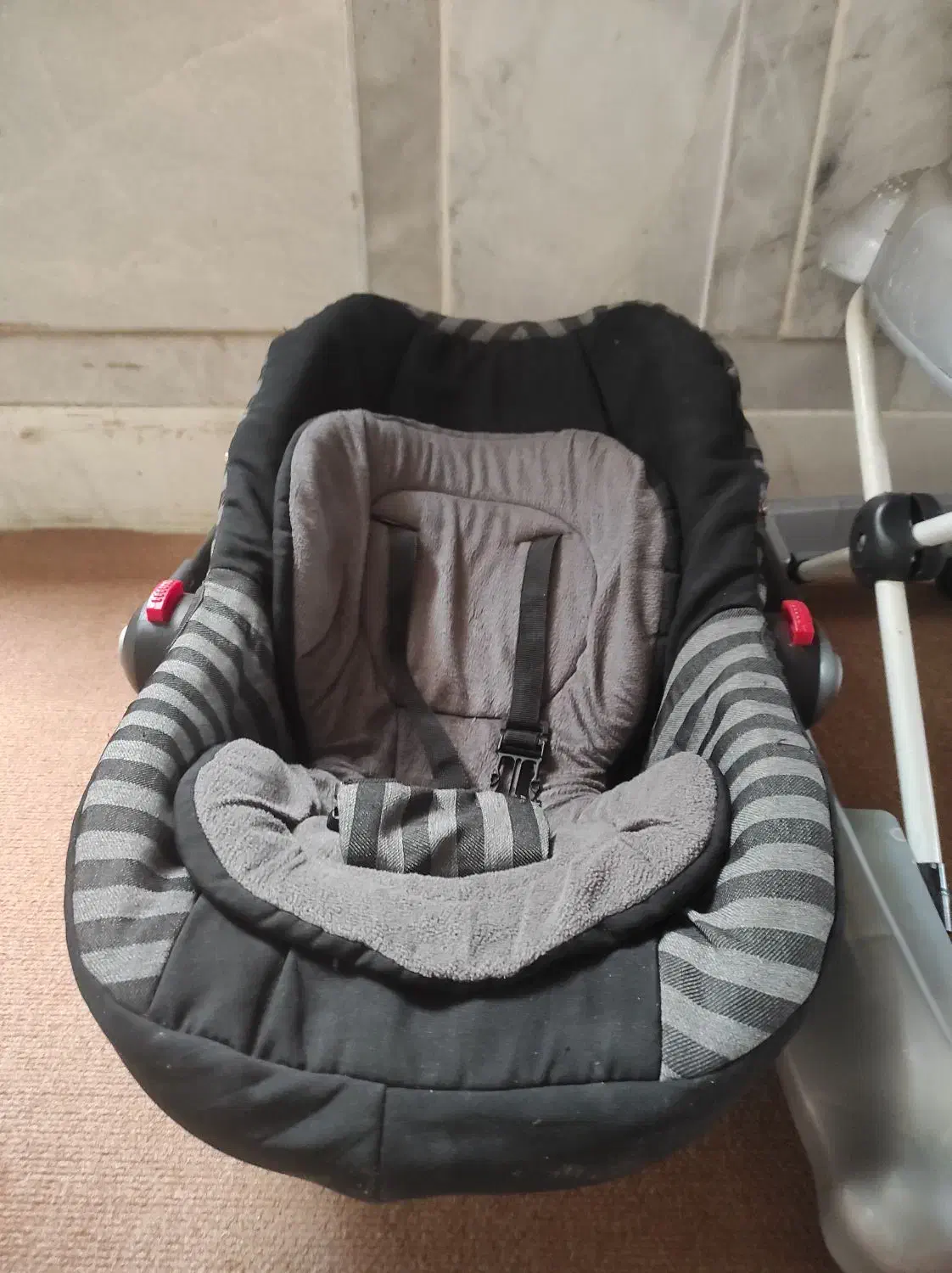 روروک و کریر|کالسکه و لوازم جانبی|مبارکه, |دیوار