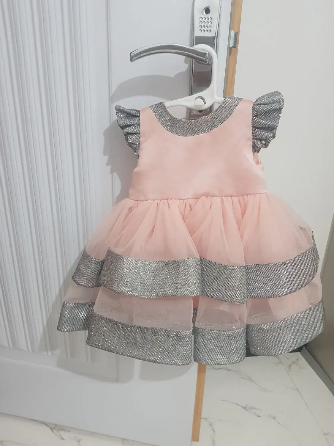 لباس مجلسی دخترانه|کفش و لباس بچه|رشت, باهنر|دیوار