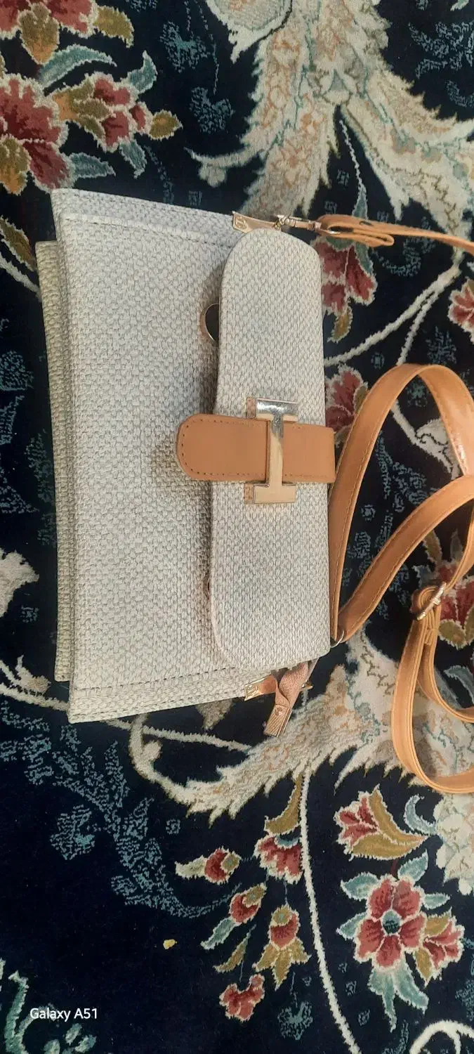 مدارک گم شده|اشیا|ورامین, ورامین|دیوار