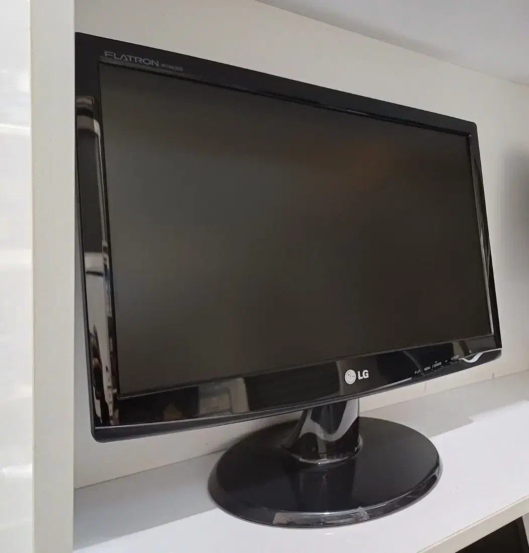 مانیتور 19LGمناسب برای دوربین مداربسته و کامپیوتر|قطعات و لوازم جانبی رایانه|شیراز, شهرک پرواز|دیوار
