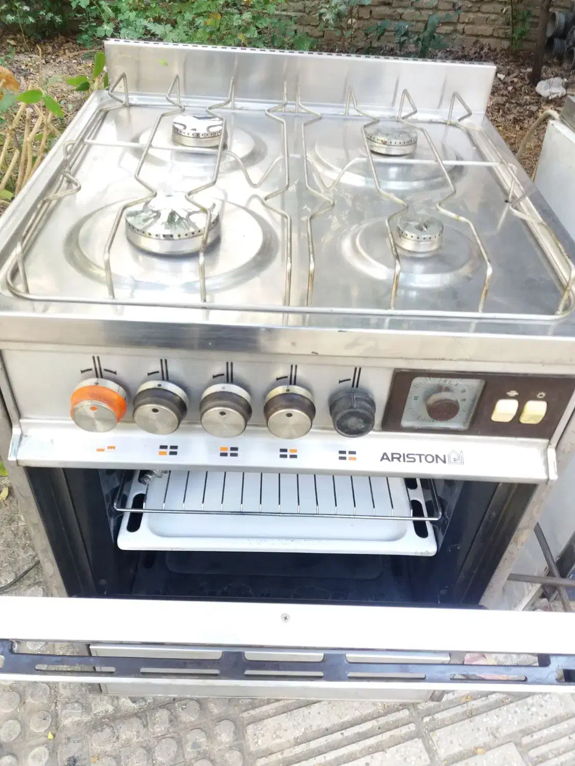 اجاق گاز چهارشعله فرداروجوجه سرخکن دار اریستون|اجاق گاز و لوازم برقی پخت‌وپز|لواسان, |دیوار