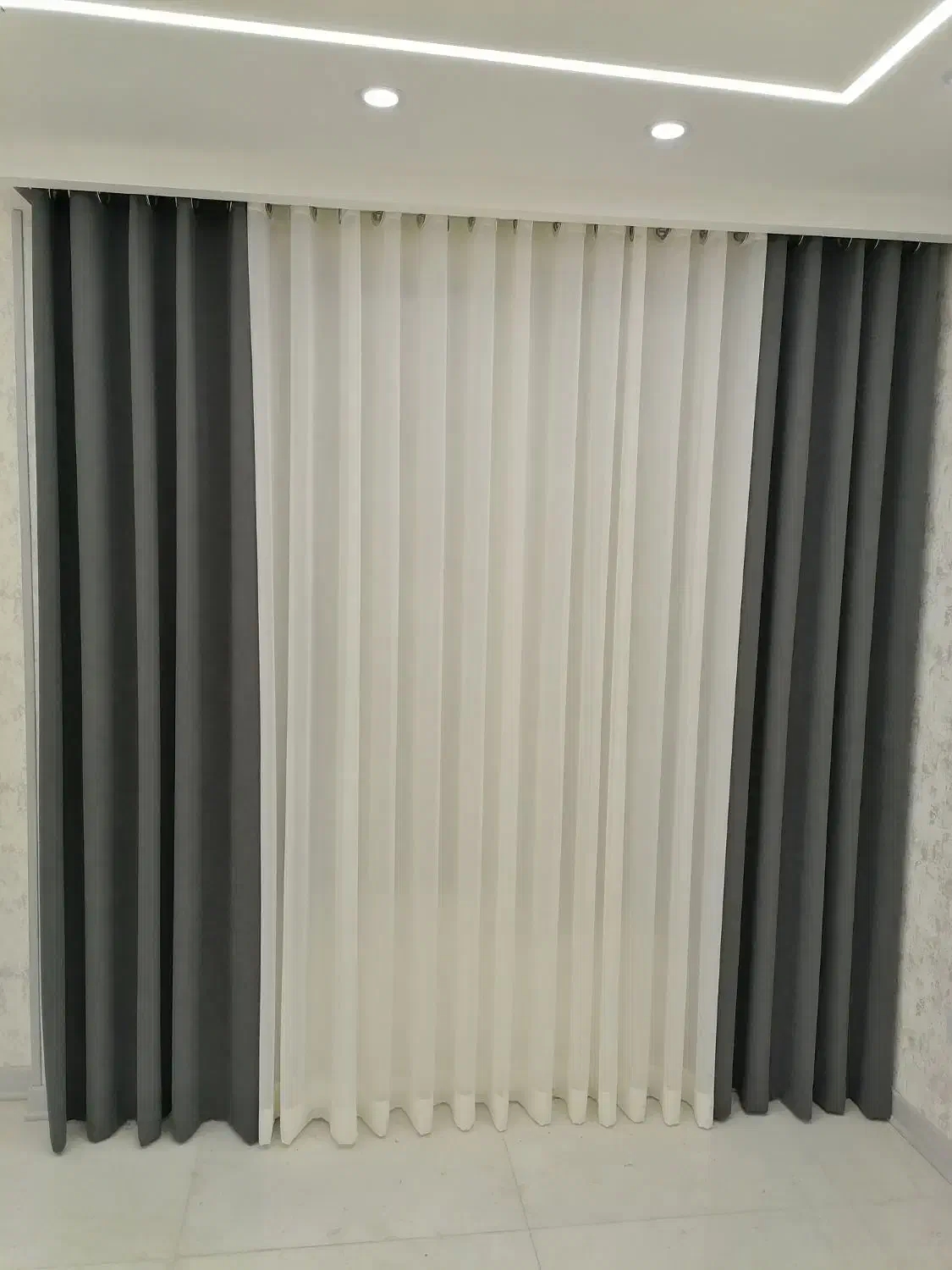 نصاب نصب پرده،خیاط دوخت پرده پانچ مینیمال پلیسه|خدمات پیشه و مهارت|شیراز, کاراندیش|دیوار