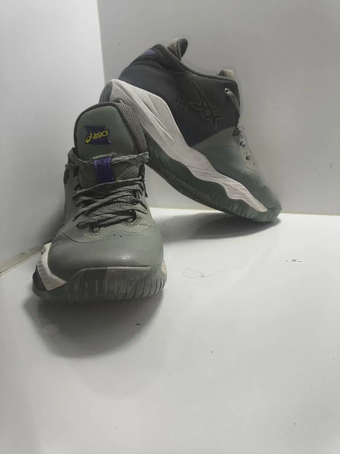 کفش هندبال ، بسکتبال ، والیبال|کیف، کفش، کمربند|دوگنبدان, |دیوار