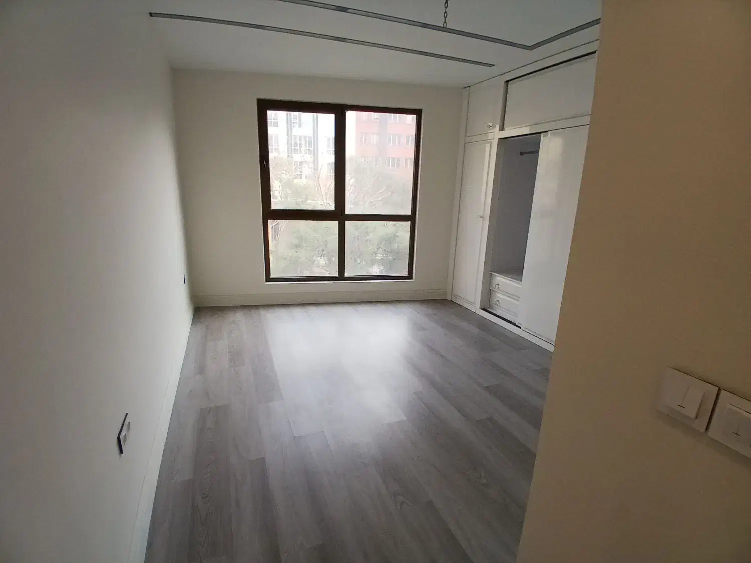 زعفرانیه ۲۴۰متر ۳خواب