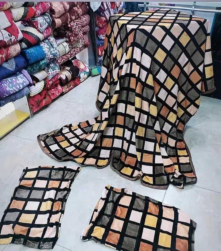 پتو عمده و تکی|رختخواب، بالش، پتو|شیراز, کاراندیش|دیوار