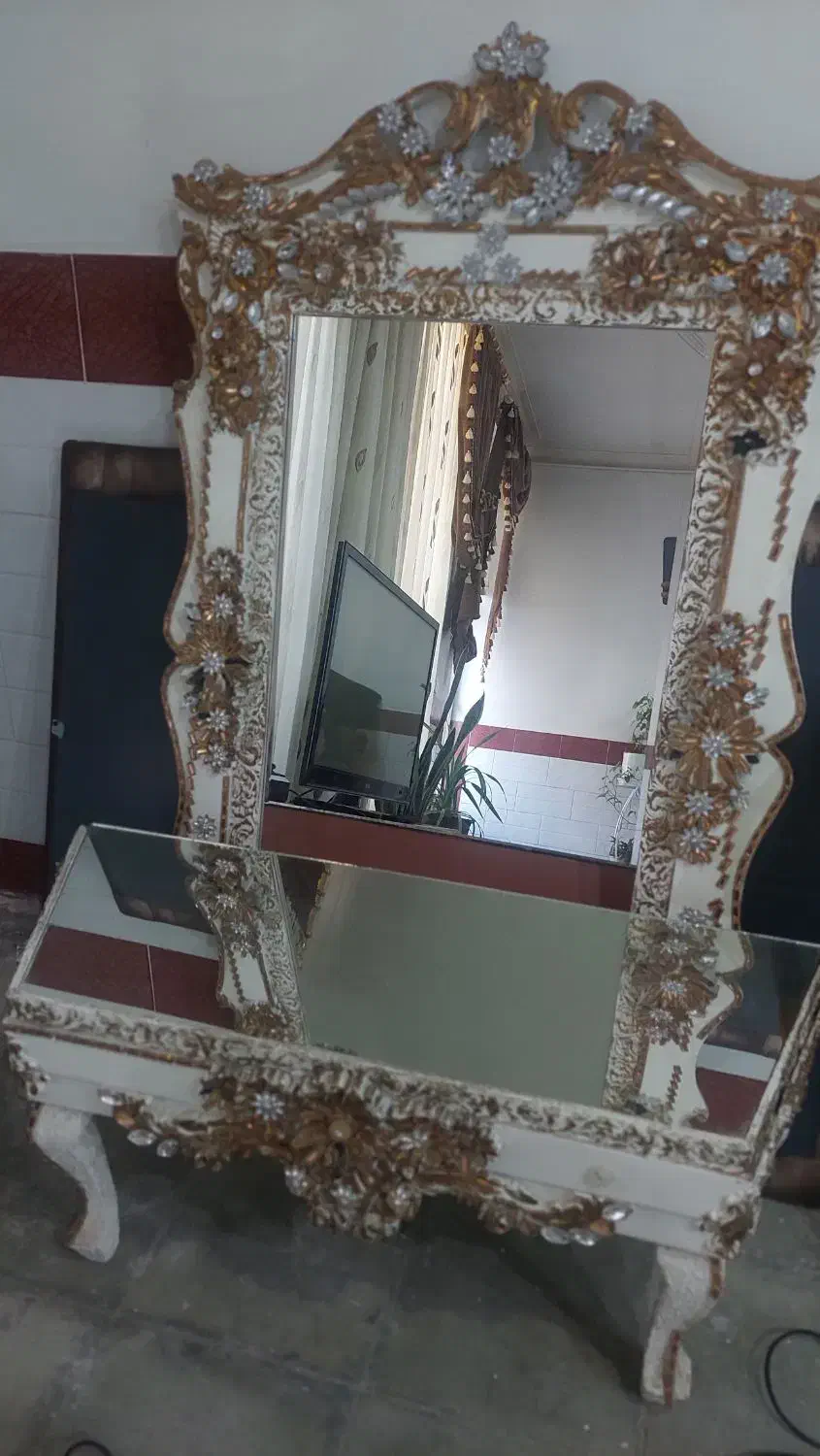 آیینه و کنسول|آینه|سیرجان, |دیوار