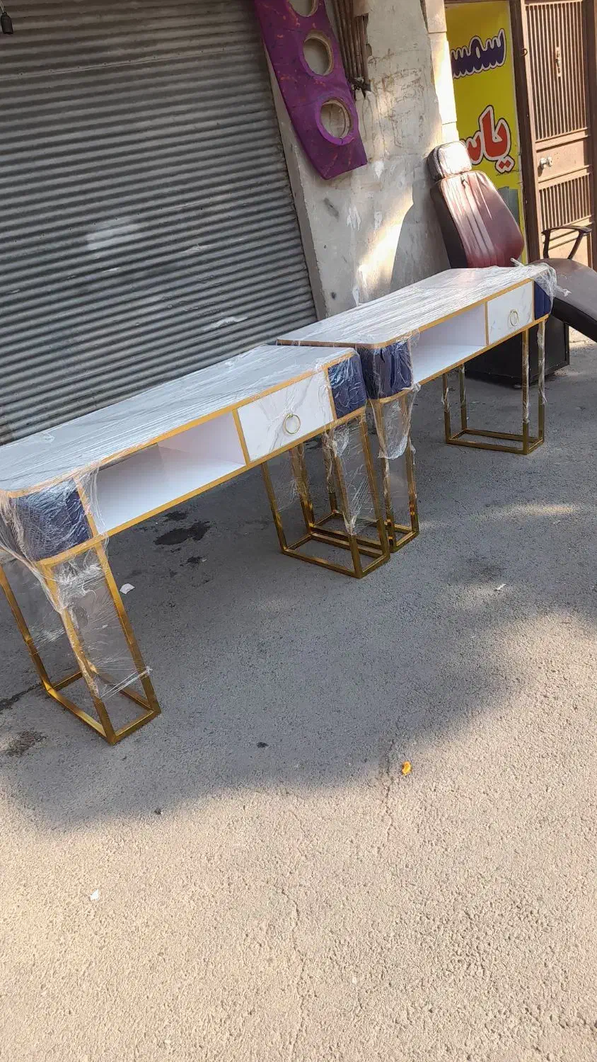 میز ناخن نو|آرایشگاه و سالن‌های زیبایی|تبریز, |دیوار