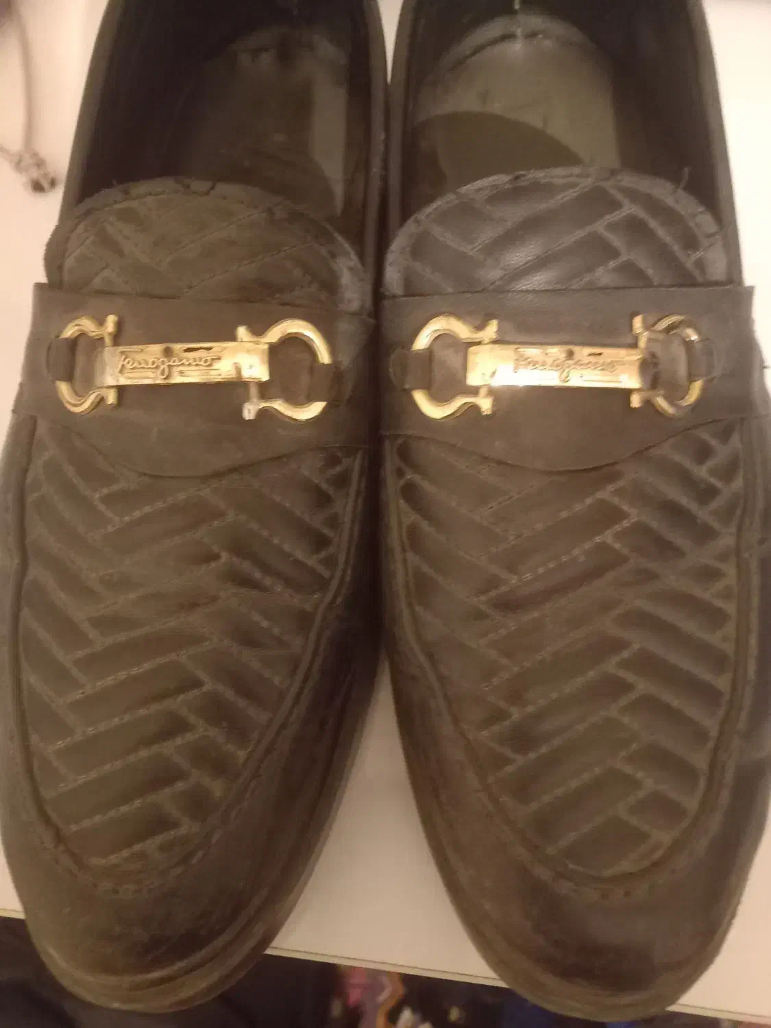 کفش|کیف، کفش، کمربند|کنگاور, |دیوار