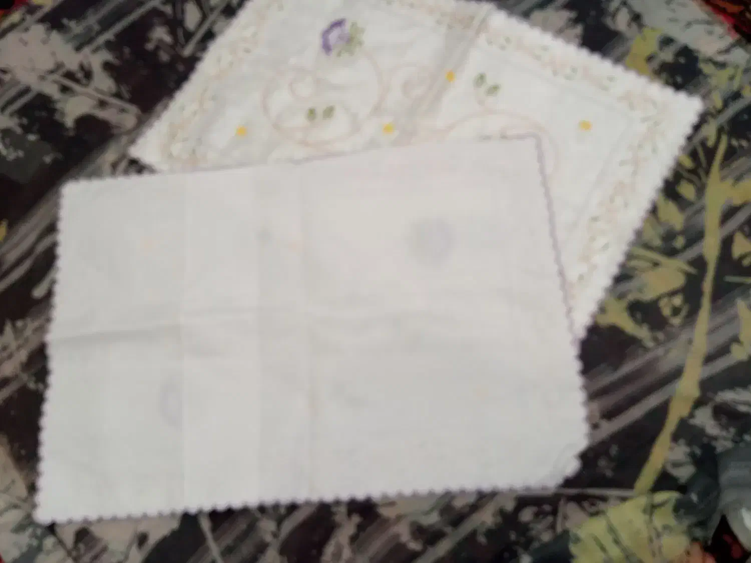 روبالشتی نو|رختخواب، بالش، پتو|همدان, |دیوار