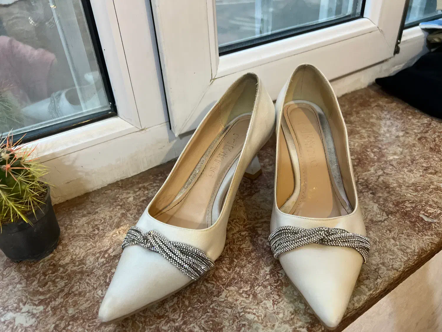 کفش|کیف، کفش، کمربند|مرند, |دیوار