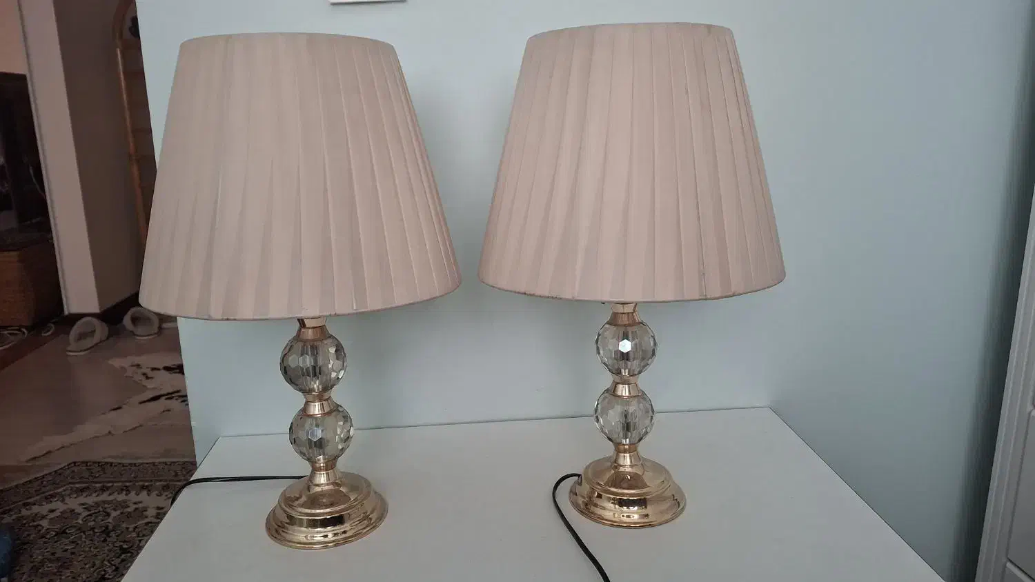 اباژور|چراغ خواب و آباژور|تهران, آهنگ|دیوار