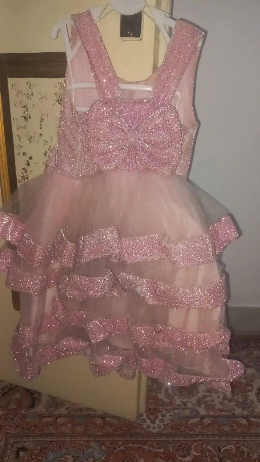 پیرهن دخترونه از ۴ سال تا ۸ سال میخوره|کفش و لباس بچه|ساوه, |دیوار