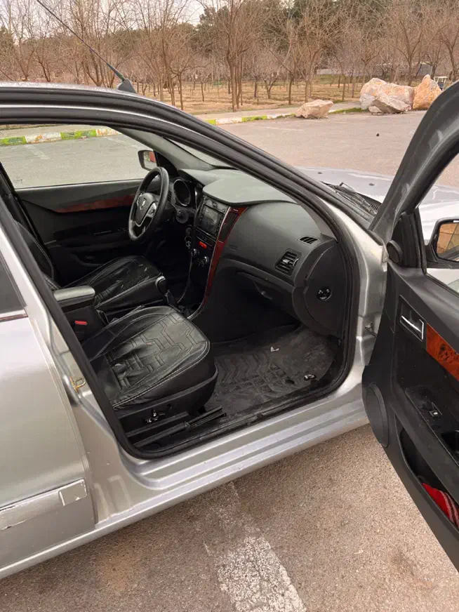 دنا|خودرو سواری و وانت|مشهد, ثامن|دیوار