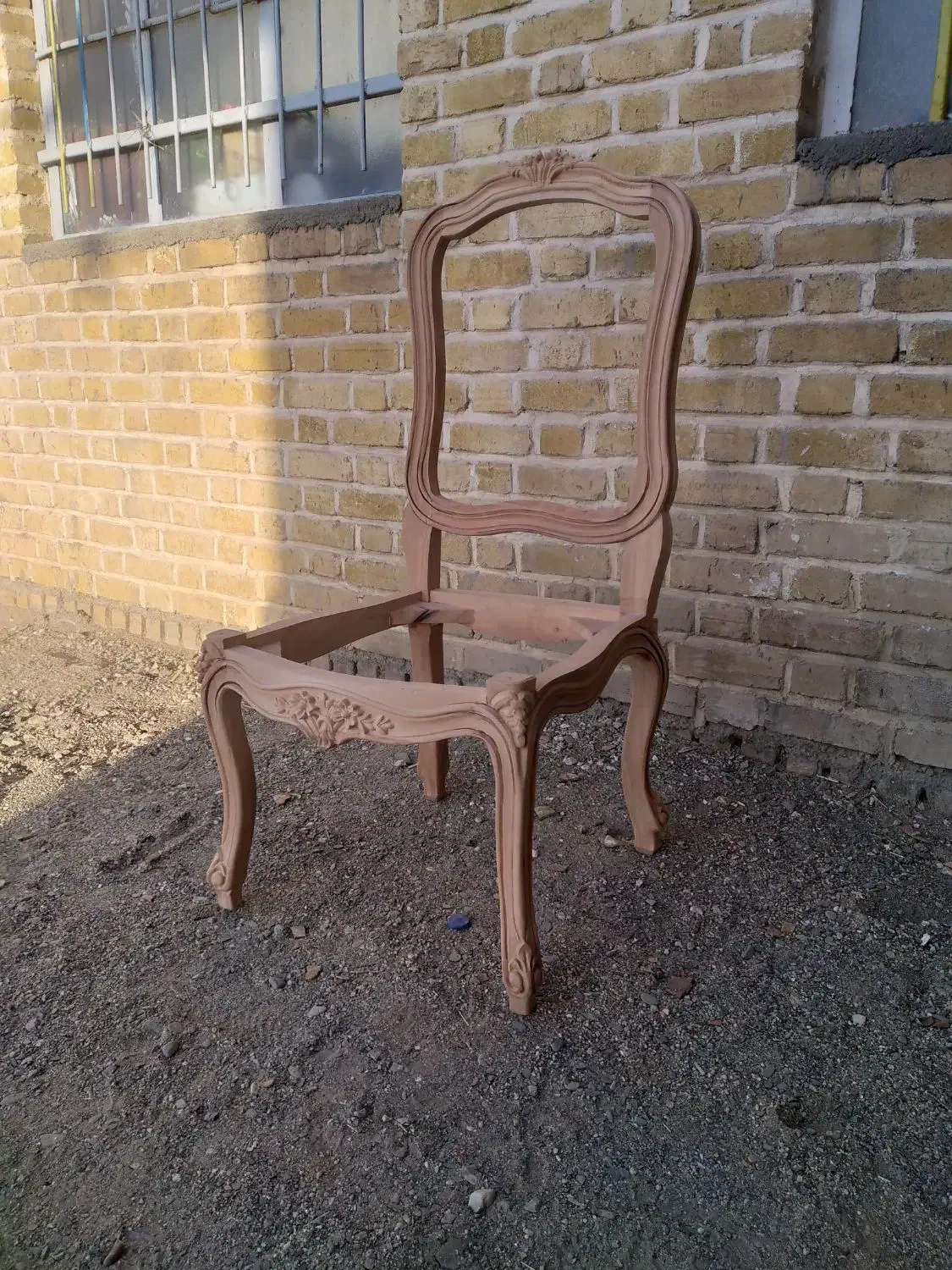 چسباندنی ماهر و کلافبر نیمه ماهر یا وردست|استخدام صنعتی، فنی، مهندسی|ملایر, |دیوار