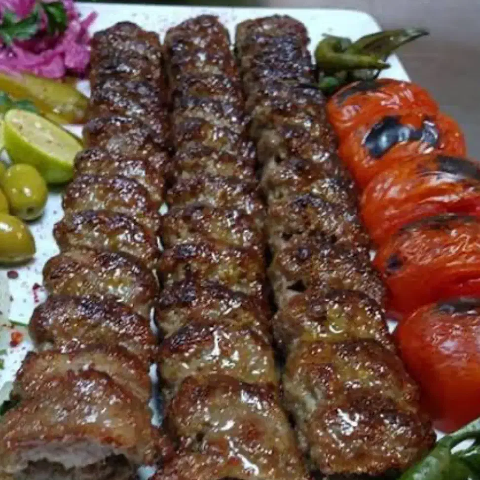 به یک نفر کارگر در کبابی|استخدام خدمات فروشگاه و رستوران|میاندوآب, |دیوار