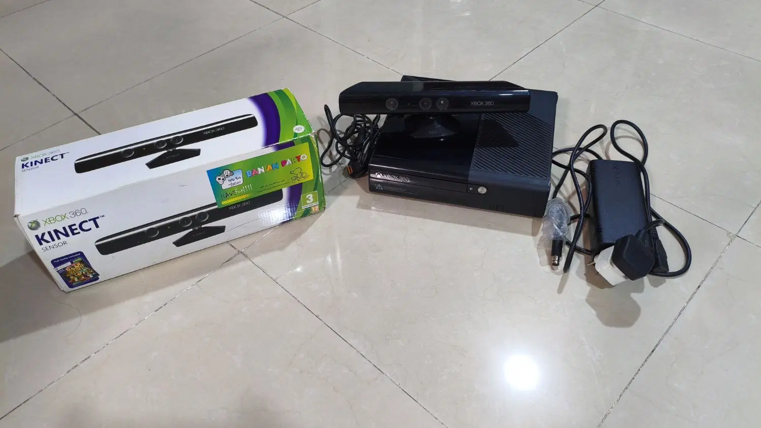 xbox 360 slim e + kinect|کنسول، بازی ویدئویی و آنلاین|تهران, کوی بیمه|دیوار