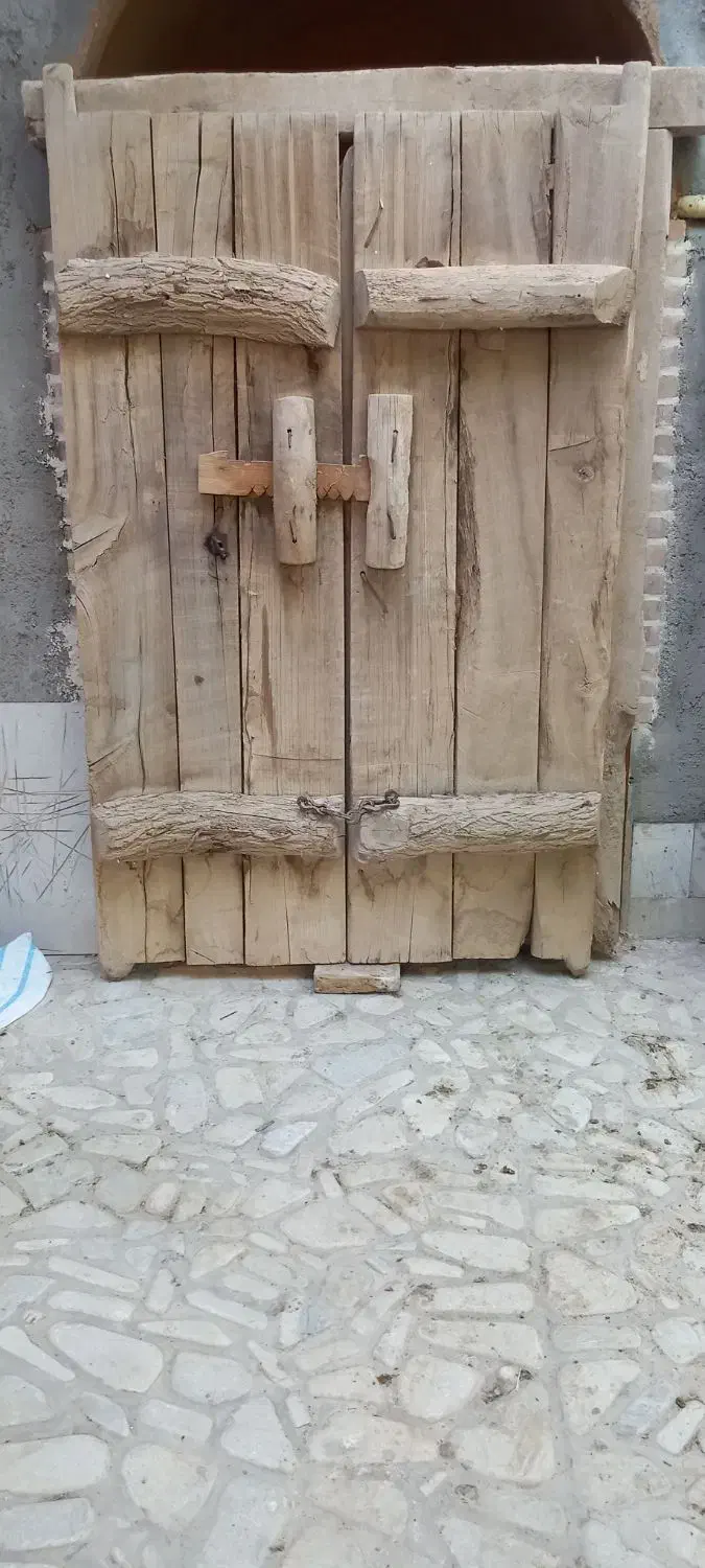درب چوبی قدیمی|مصالح و تجهیزات ساختمان|تفت, |دیوار