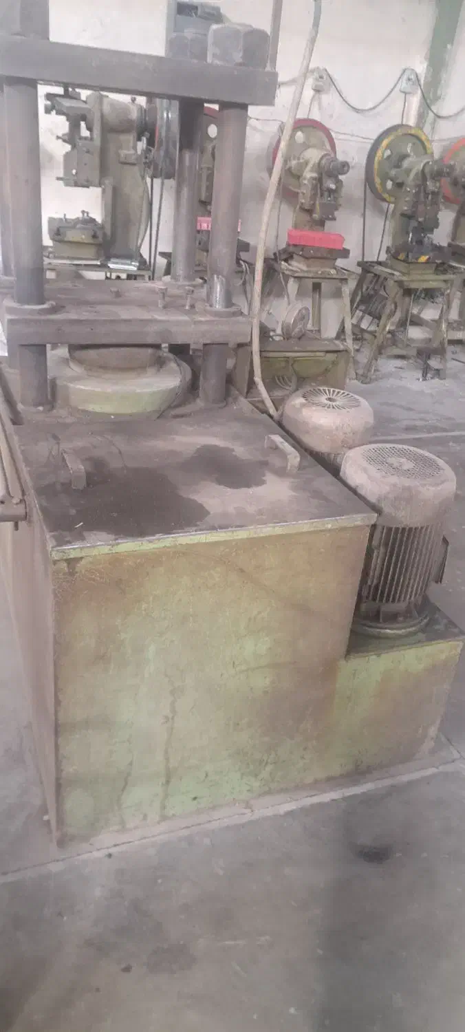 دو دستگاه پرس ملامین لاستیک|ماشین‌آلات صنعتی|ورامین, شهرک ولیعصر|دیوار