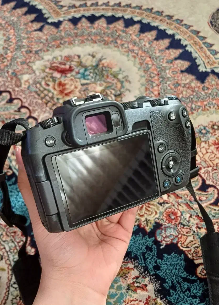 دوربین Canon EOS RP|دوربین عکاسی و فیلم‌برداری|مشکین‌دشت, |دیوار