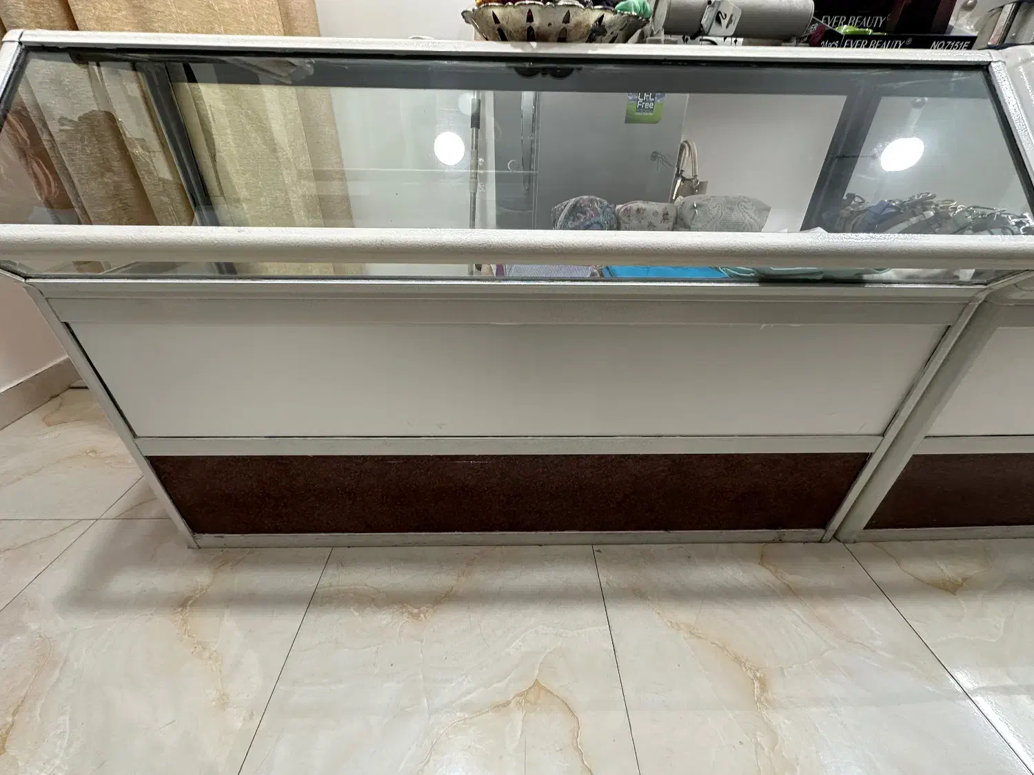 ویترین شیشه ای|بوفه، ویترین، کنسول|گنبد کاووس, |دیوار