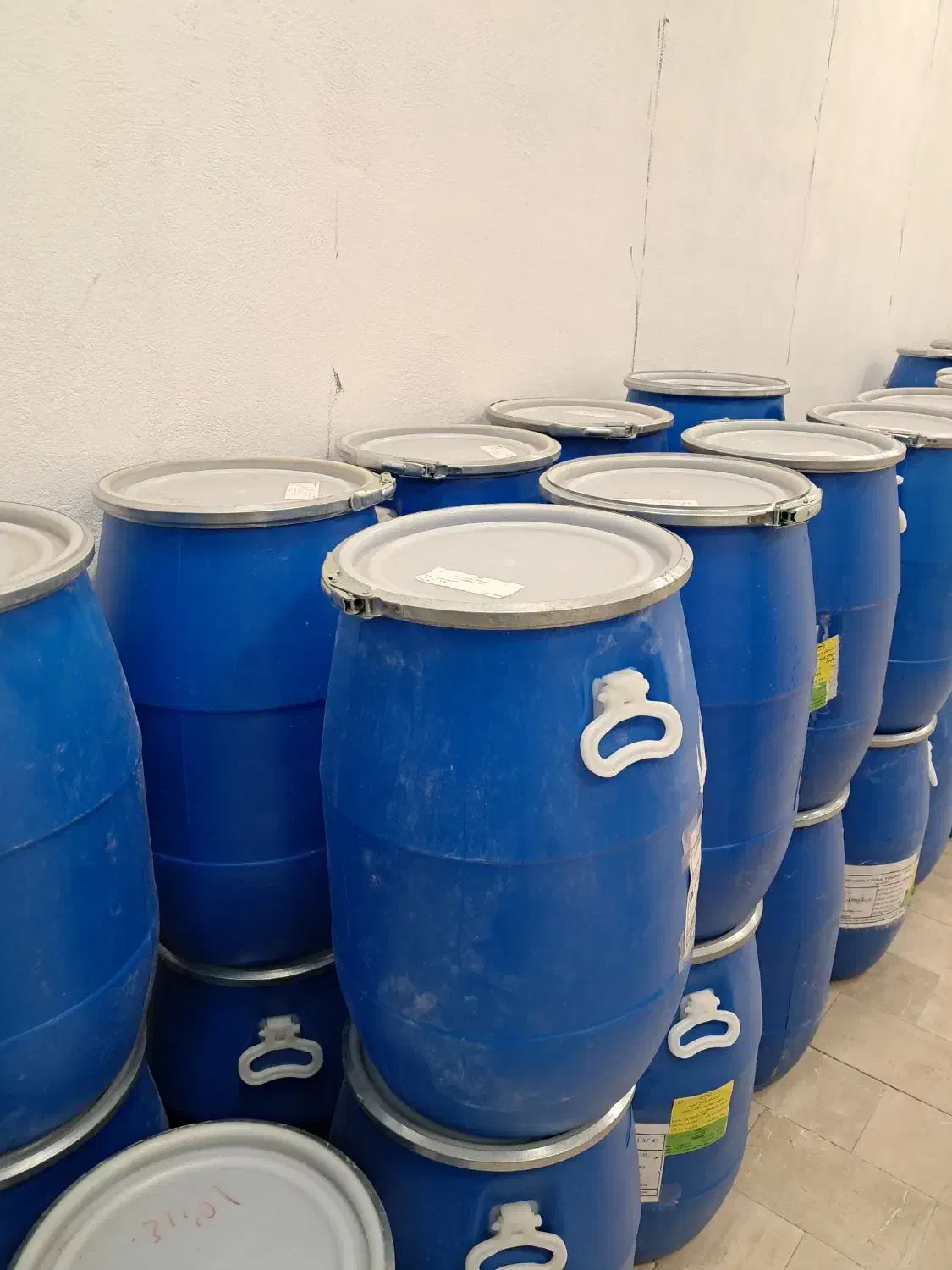 سلام  ۶۰عدد بشکه ۶۰ کیلو ی سالم در حد نونو|ظروف نگهدارنده، پلاستیکی، یک‌بارمصرف|احمدسرگوراب, |دیوار