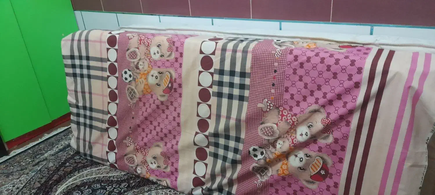 تشک|تشک تختخواب|بوئین و میاندشت, |دیوار