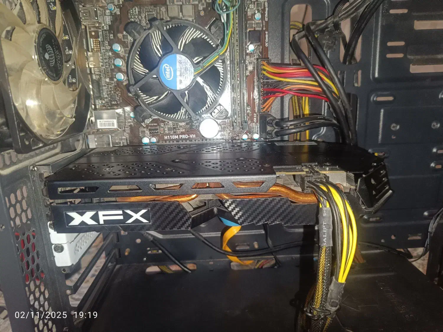 کارت گرافیک XFX RX 580 8GB سالم و تست شده|قطعات و لوازم جانبی رایانه|شیراز, صاحب الزمان|دیوار