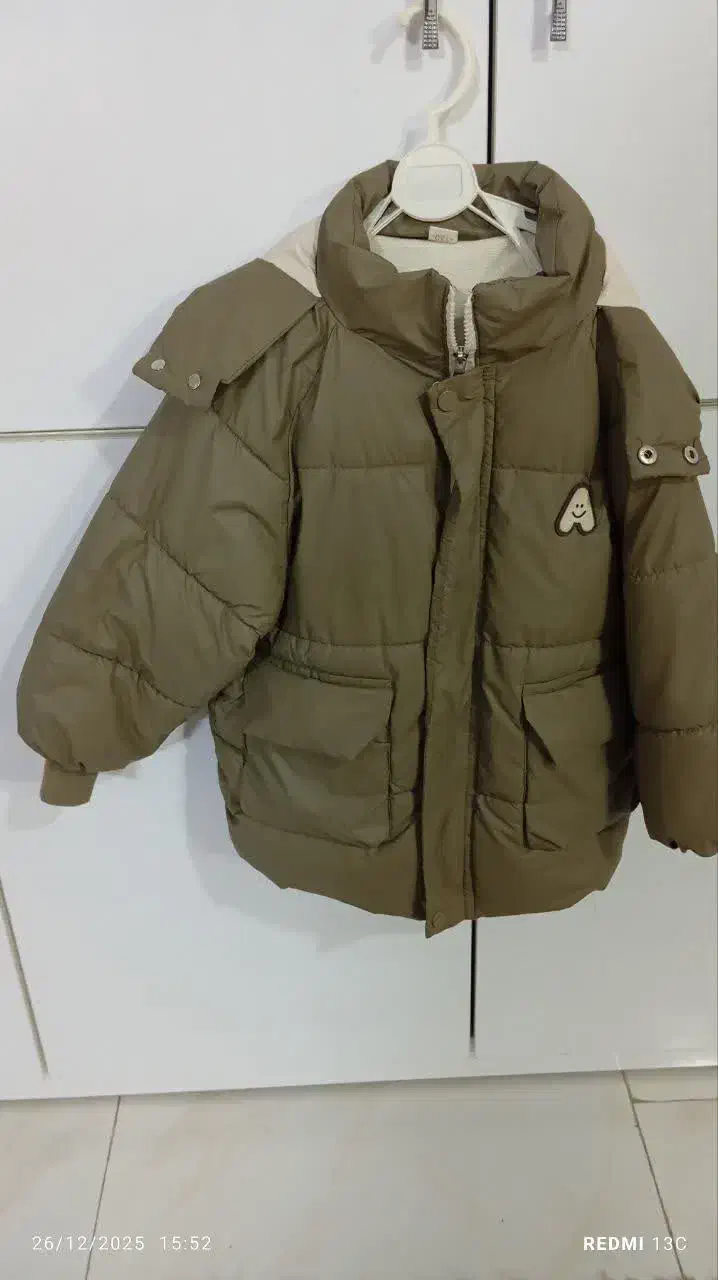 کاپشن|کفش و لباس بچه|مشهد, حضرت حجت|دیوار