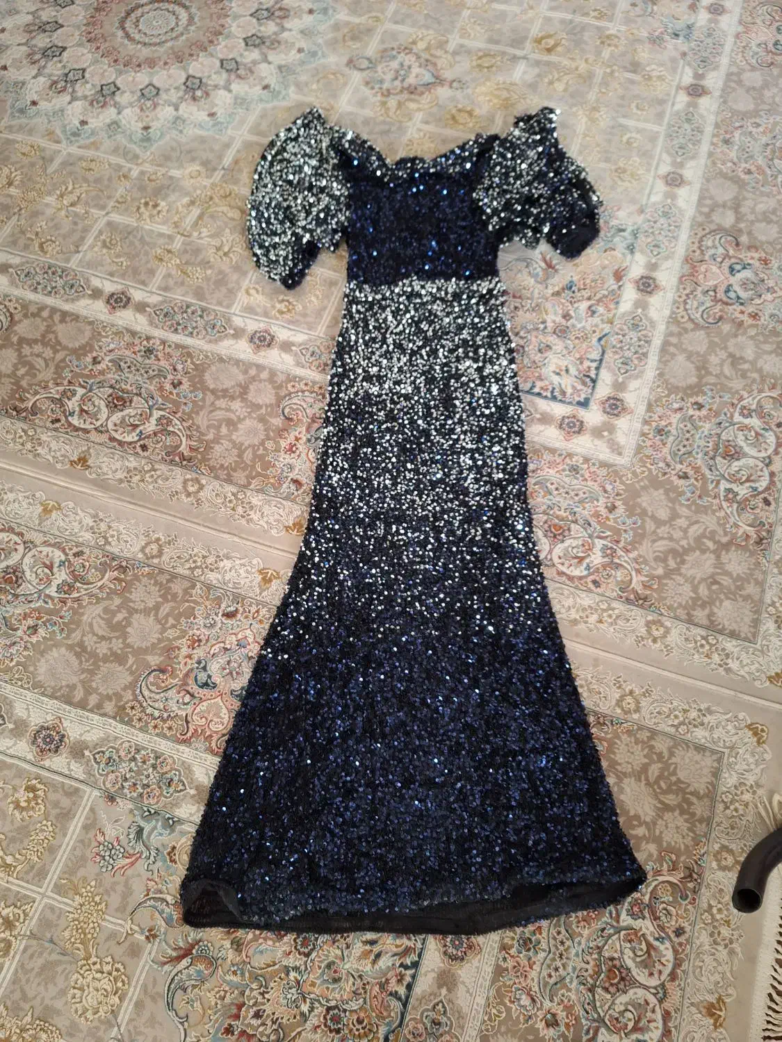 لباس|لباس|مشهد, عیدگاه|دیوار