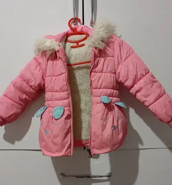 کابشن دخترانه|کفش و لباس بچه|قائن, |دیوار