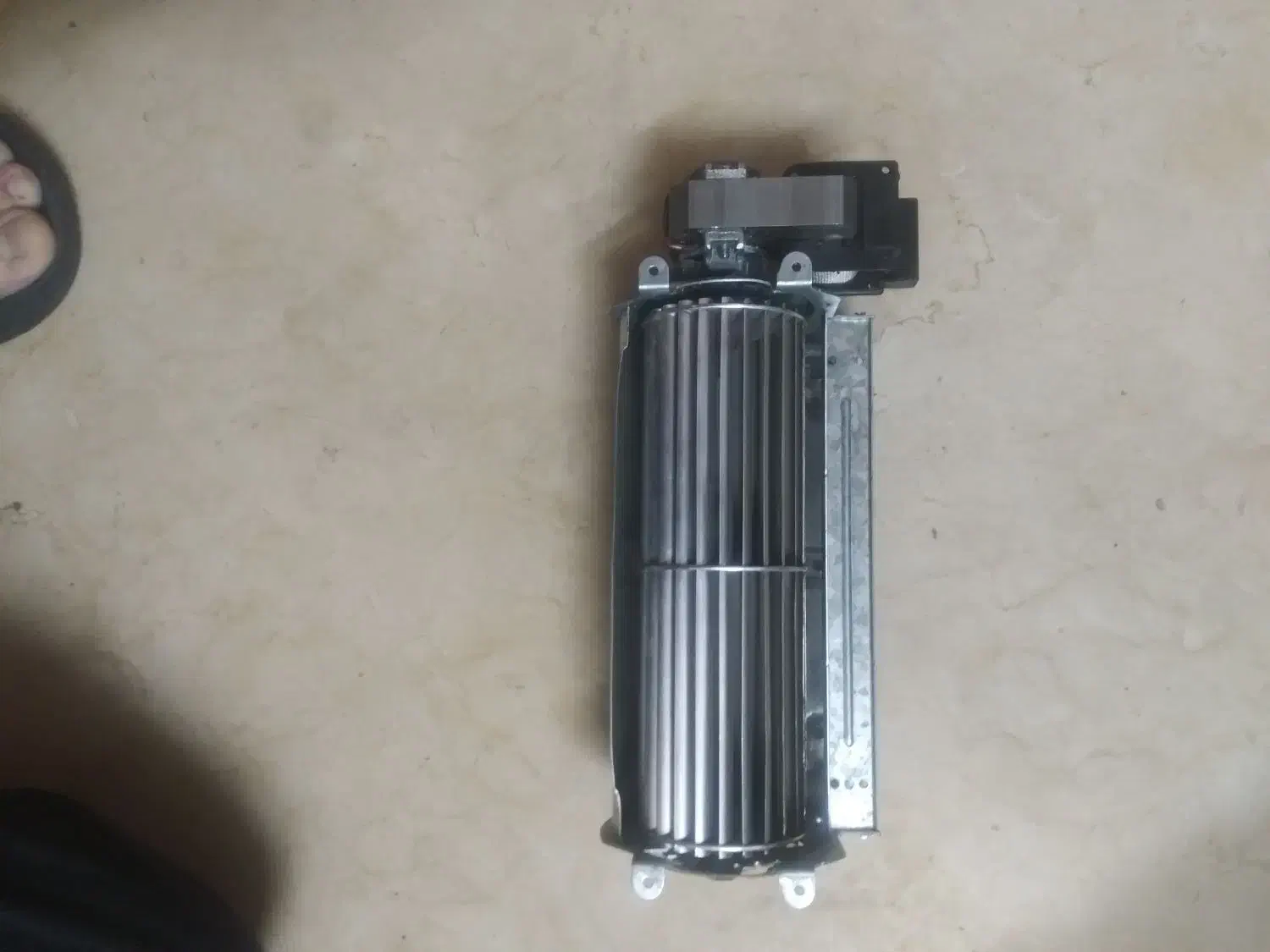 فن تانژانت هفده وات دمنده.|پنکه و تصفیهکنندهٔ هوا|پاکدشت, پاکدشت (مامازند)|دیوار