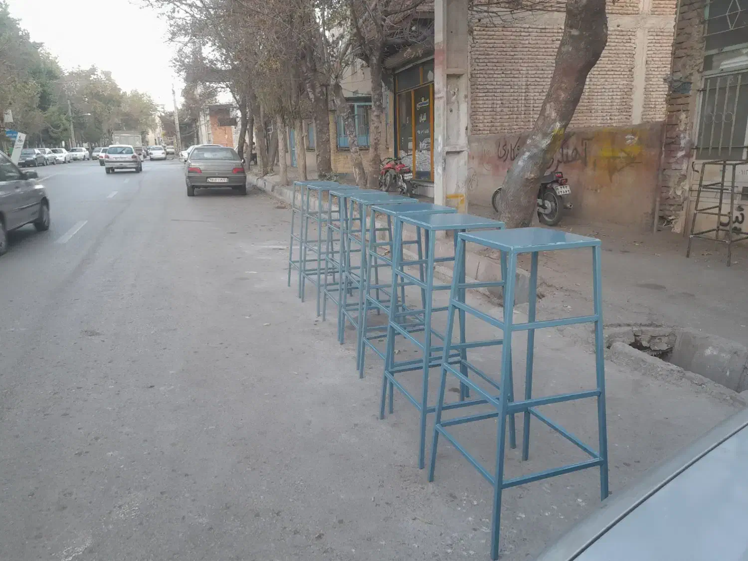 چهارپایهآهنی|ابزارآلات|نمین, |دیوار