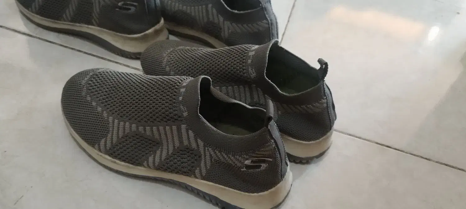 دو جفت کفش .سالم سالم در حد نو سایز 33و 32|کفش و لباس بچه|فولادشهر, مسکن مهر فولادشهر|دیوار