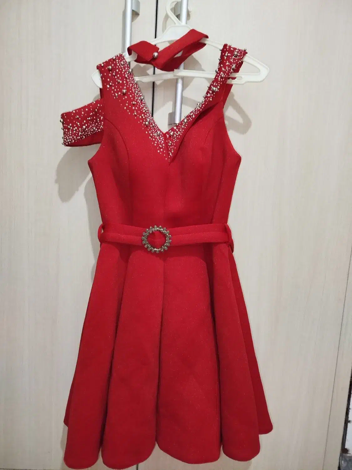 لباس مجلسی|لباس|باسمنج, |دیوار