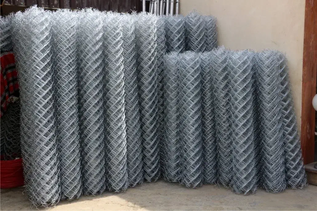 تولید فروش ونصب فنس وپایه|خدمات باغبانی و درختکاری|صوفیان, |دیوار