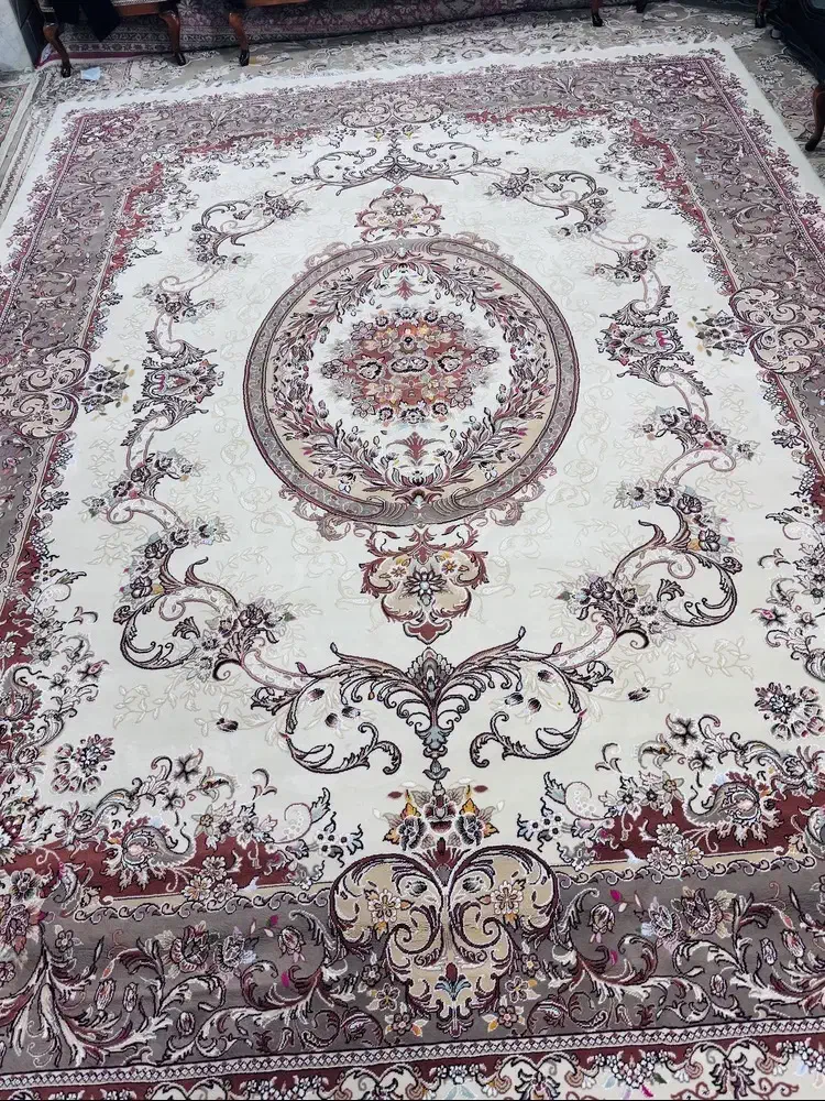 فرش۱۲متری درحد نو فروش فوری|فرش|پیشوا, |دیوار