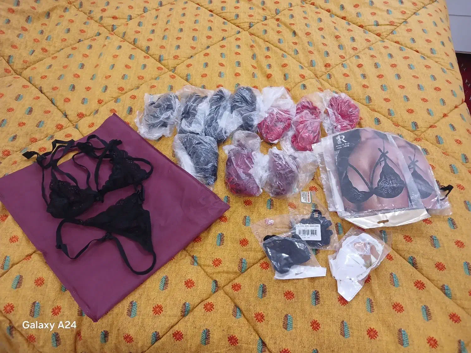 تعدادی لباس زنانه|لباس|گرگان, |دیوار