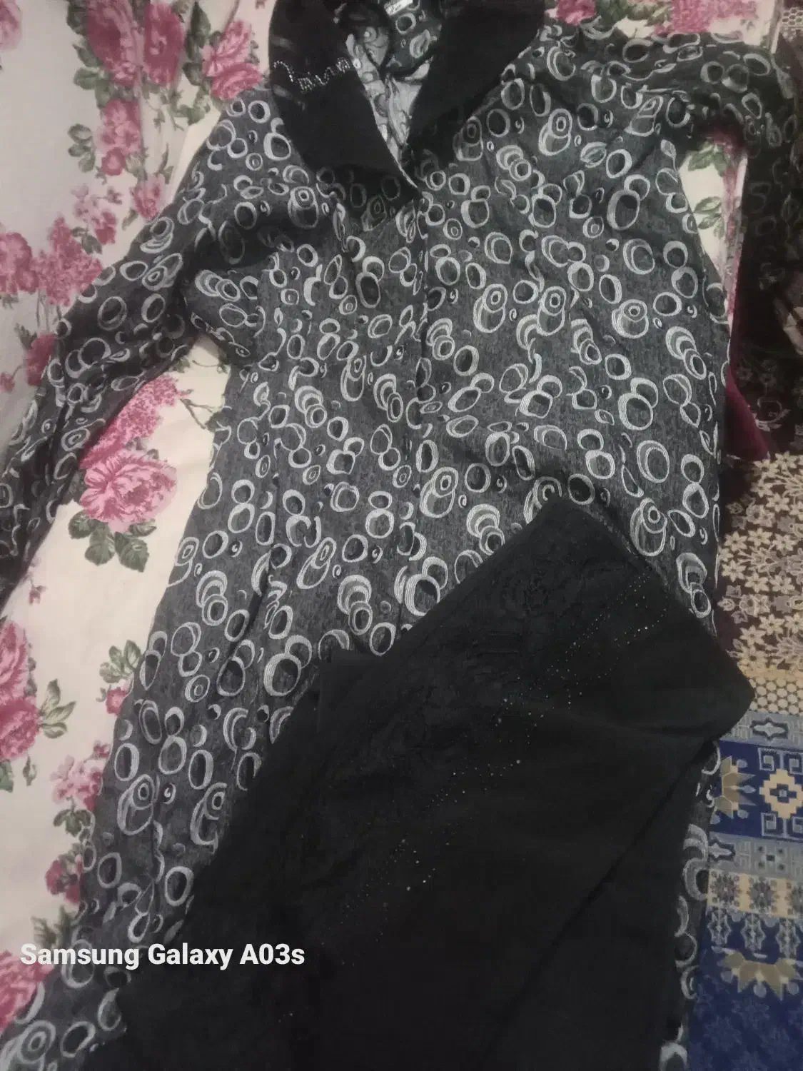 لباس|لباس|اردکان, |دیوار