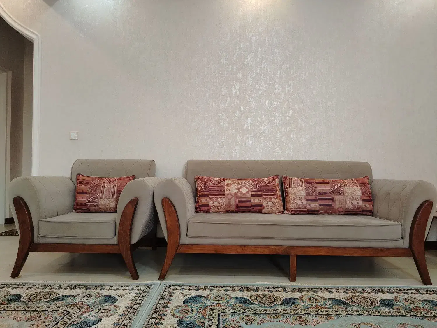 مبل 10 نفره به همراه میز و عسلی|مبلمان خانگی و میز عسلی|رشت, ترمینال|دیوار