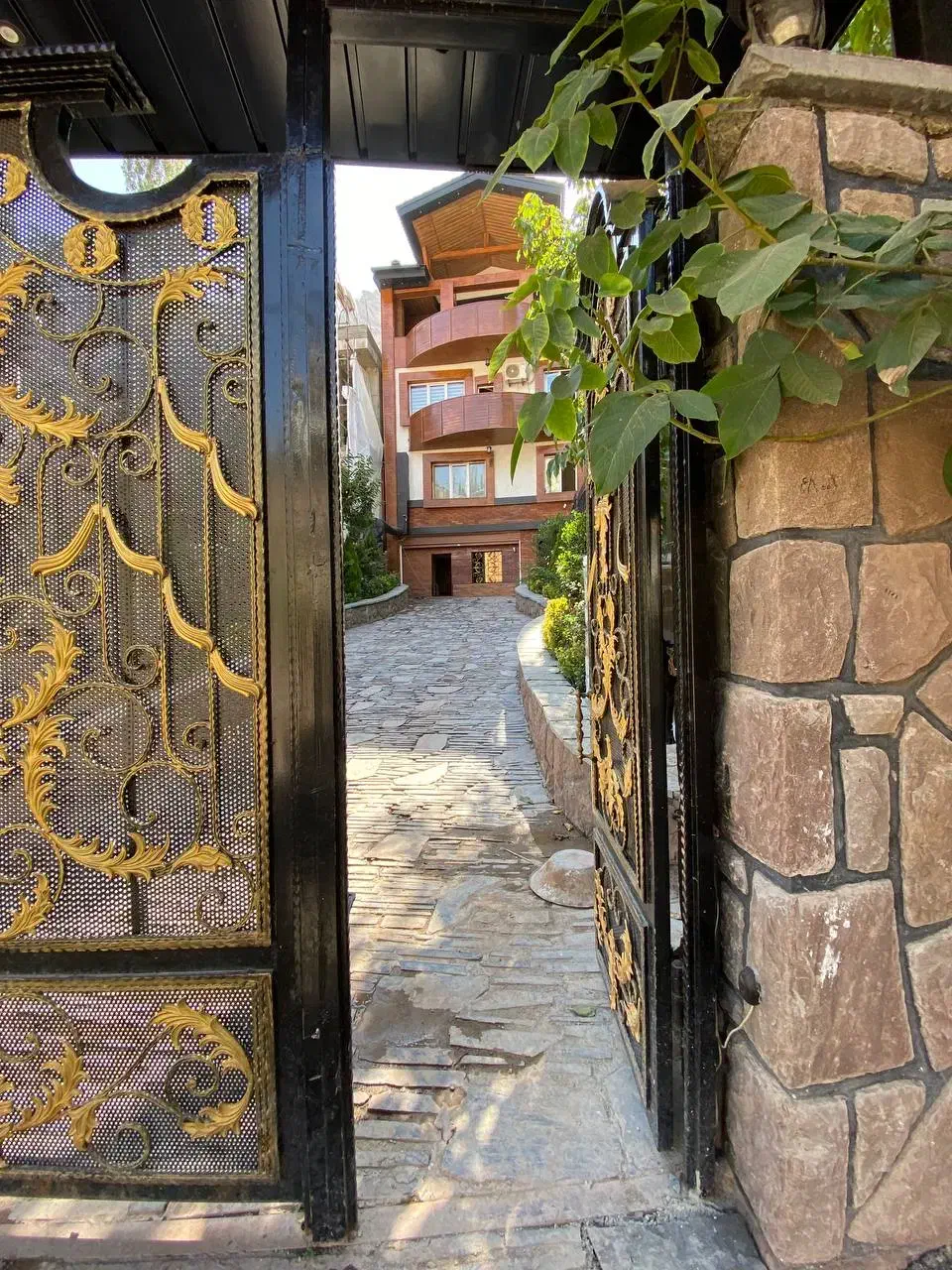 ویلا چوبی استخردار روزانه|اجارهٔ کوتاهمدت ویلا و باغ|فشم, |دیوار