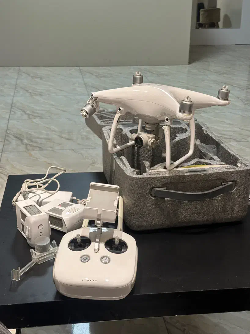 لوازم فانتوم ۴ phantom 4|دوربین عکاسی و فیلم‌برداری|تهران, فردوس|دیوار