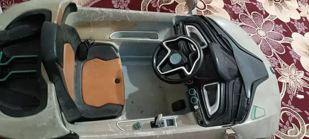 ماشین شارژی|اسباب‌بازی بچه|مسجد سلیمان, |دیوار