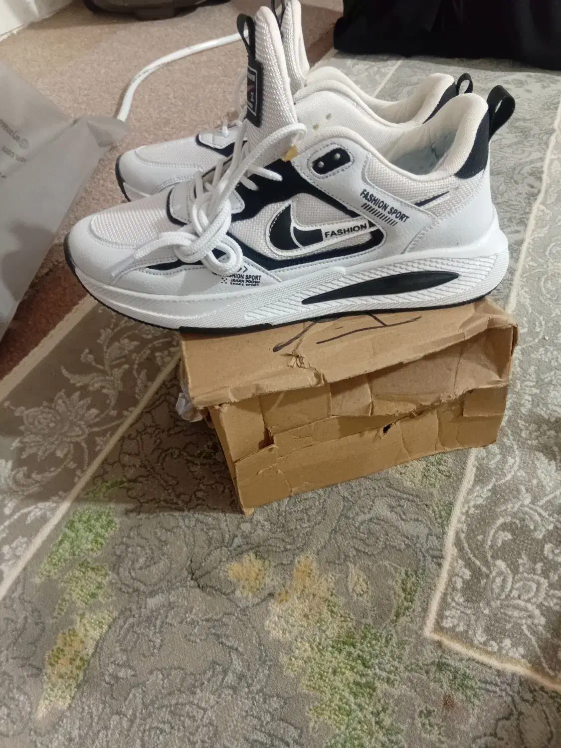 کفش اسپورت شیک نپوشده|کیف، کفش، کمربند|آق قلا, |دیوار