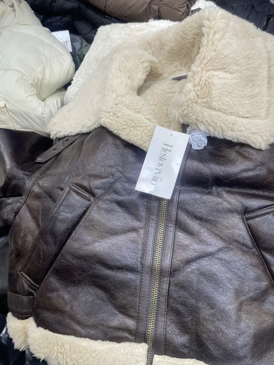 تعدادی کاپشن چرم زنانه خارجی انبارگردانی|حراج|تهران, سازمان آب|دیوار