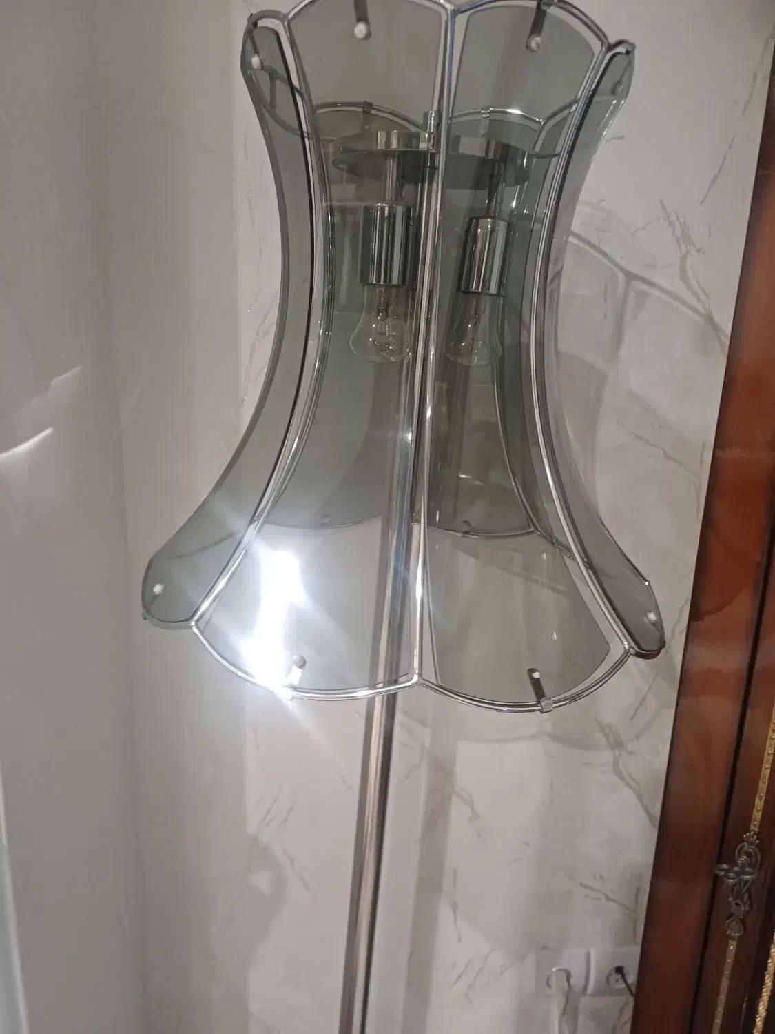 اباژور ایستاده|چراغ خواب و آباژور|تبریز, |دیوار