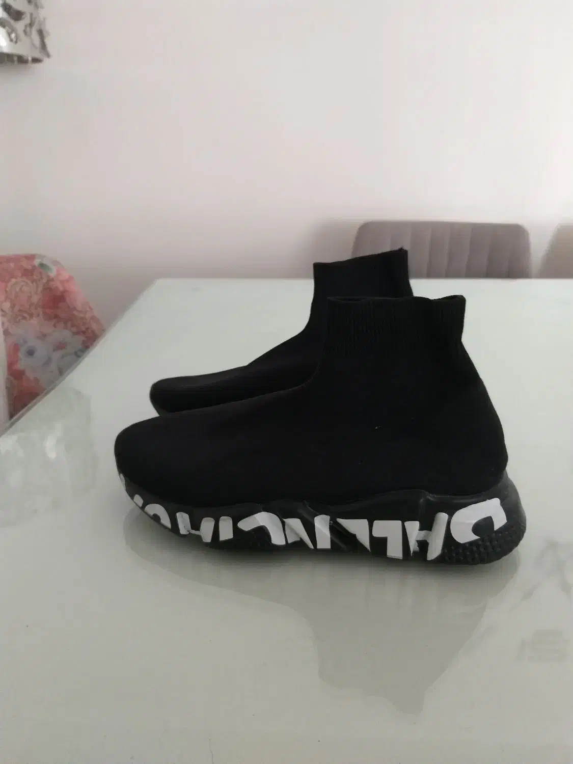 کتونی|کیف، کفش، کمربند|رشت, گلسار|دیوار