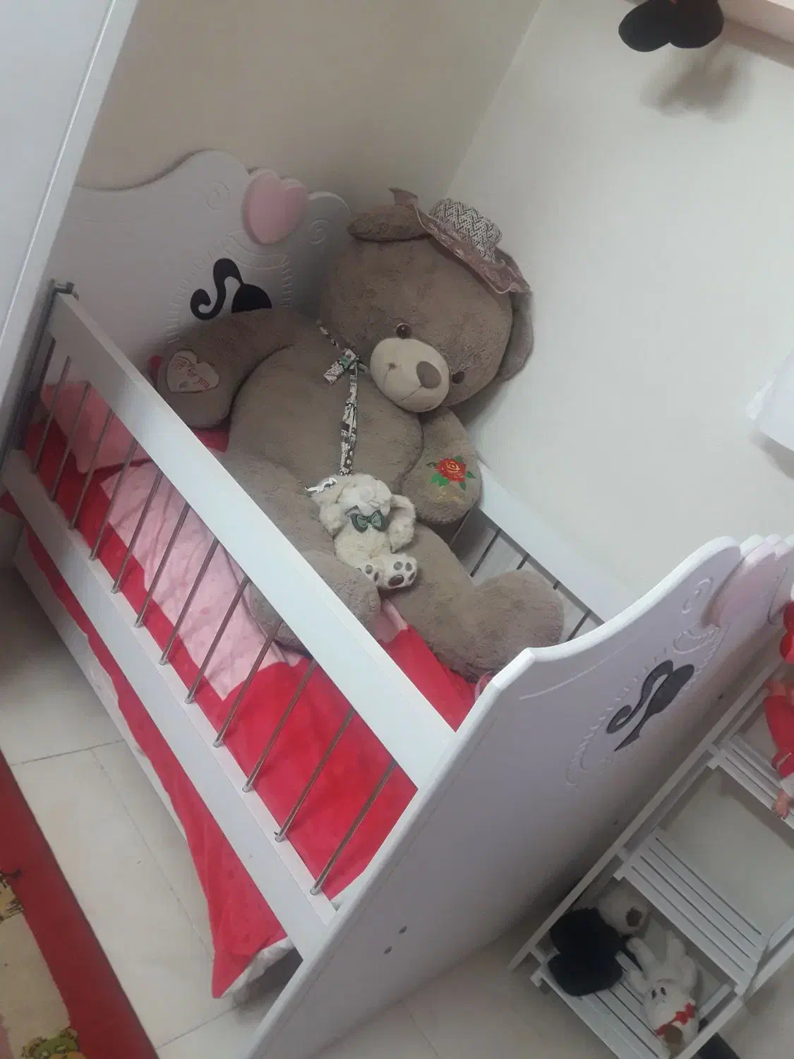 تخت و کمد کودک|تخت و سرویس خواب|شاهین‌شهر, شهرک میلاد|دیوار