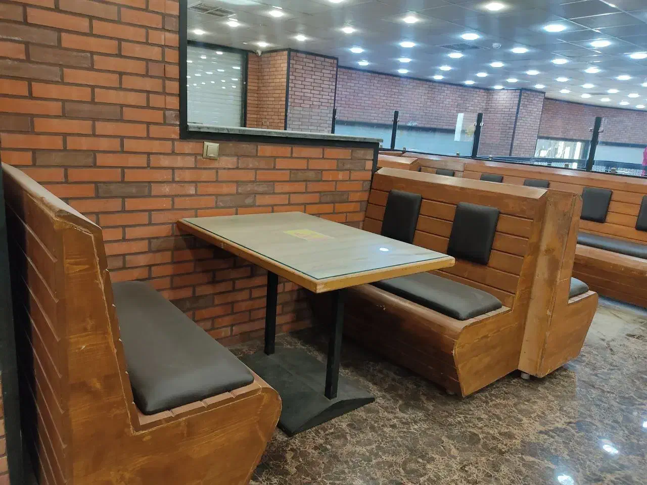 فروش ویژه میز و صندلی کافه رستورانی|کافیشاپ و رستوران|مشهد, بهشت|دیوار