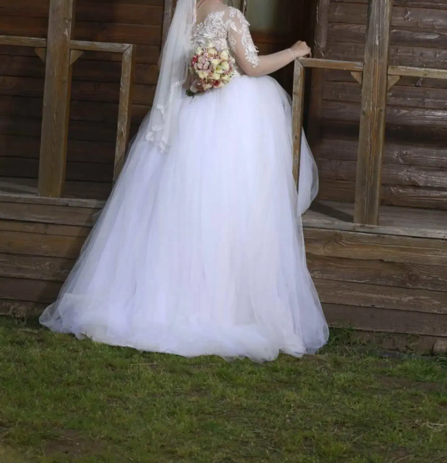 لباس عروس|لباس|رشت, نیکمرام|دیوار