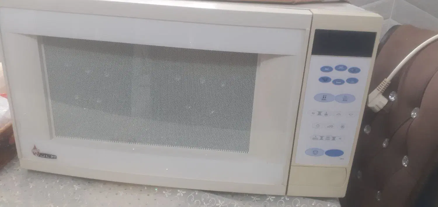 ماکروفر در حد نو هست کم کار کرده جنس بوتان|اجاق گاز و لوازم برقی پخت‌وپز|رشت, جماران|دیوار